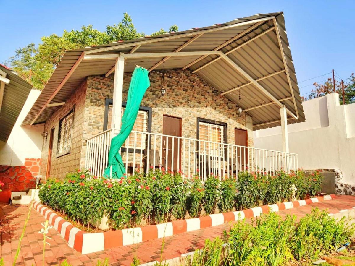 Sunshine Resort Pune Exterior foto