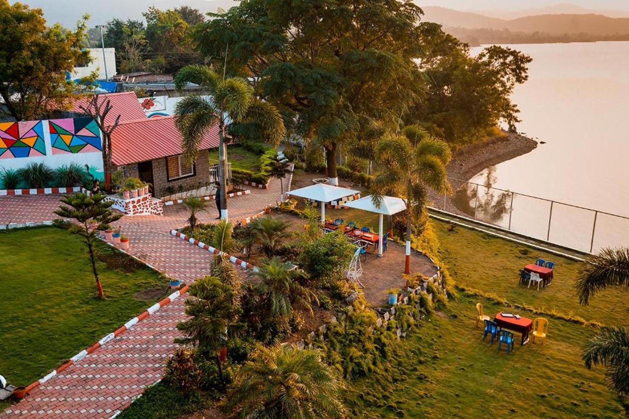 Sunshine Resort Pune Exterior foto